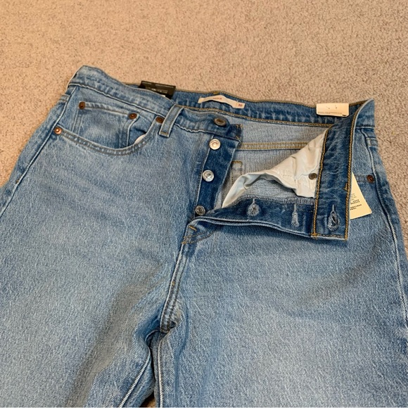 Levi’s Women’s Wedgie Blue Jeans High Rise Tapered Leg Size 30 Button Fly - Picture 6 of 7